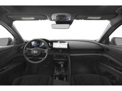 2025 Hyundai Elantra, $26977. Photo 10