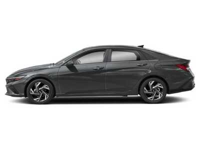 2025 Hyundai Elantra, $26977. Photo 6