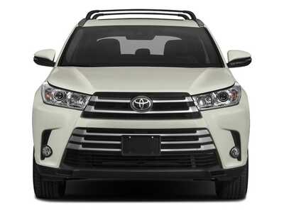 2017 Toyota Highlander, $20977. Photo 4