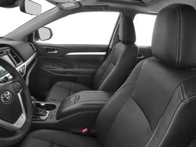 2017 Toyota Highlander, $20977. Photo 9
