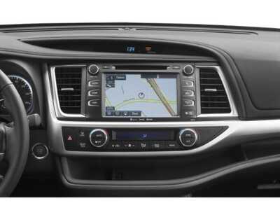 2019 Toyota Highlander, $29315. Photo 10