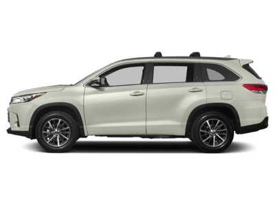 2019 Toyota Highlander, $29315. Photo 3