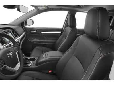 2019 Toyota Highlander, $29315. Photo 9
