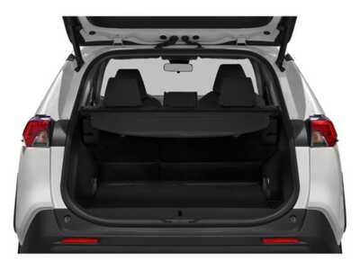 2020 Toyota RAV4, $28977. Photo 11