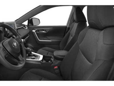 2020 Toyota RAV4, $28977. Photo 9