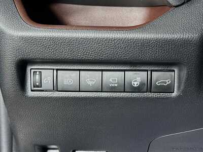 2022 Toyota RAV4, $33191. Photo 10