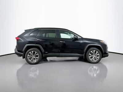 2022 Toyota RAV4, $33191. Photo 8