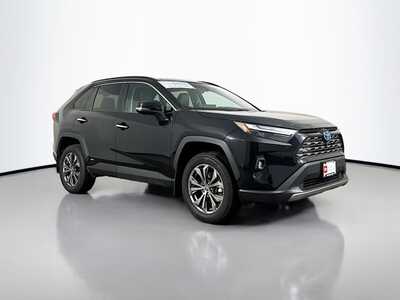 2022 Toyota RAV4, $33191. Photo 1