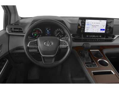 2021 Toyota Sienna, $33477. Photo 7