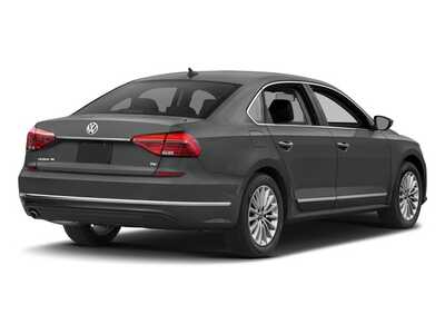 2017 Volkswagen Passat, $9246. Photo 2
