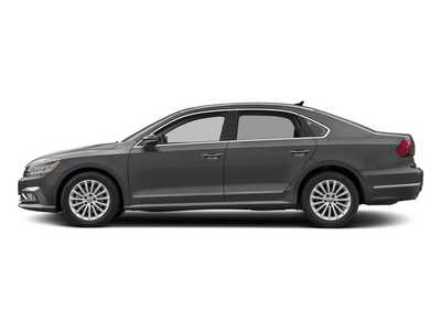 2017 Volkswagen Passat, $9246. Photo 3