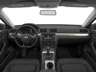 2017 Volkswagen Passat, $9246. Photo 8