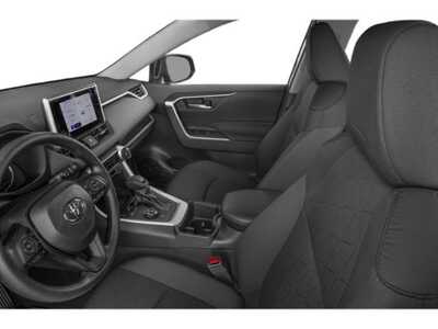 2025 Toyota RAV4, $37977. Photo 9