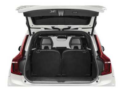 2021 Volvo XC90, $24460. Photo 11
