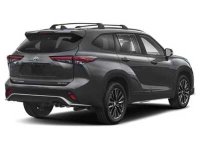 2025 Toyota Highlander, $46977. Photo 2