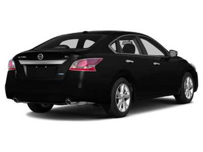 2015 Nissan Altima, $6460. Photo 2