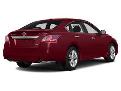 2015 Nissan Altima, $6460. Photo 5