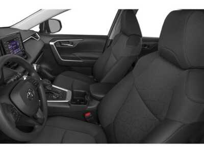 2022 Toyota RAV4, $27977. Photo 9