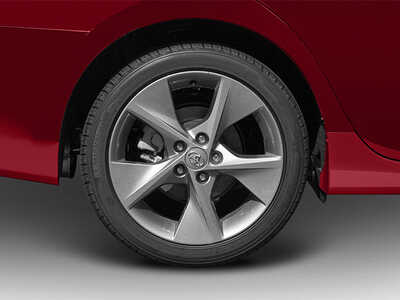 2013 Toyota Camry, $10977. Photo 11