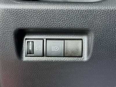 2022 Toyota RAV4, $25977. Photo 10