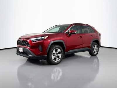 2022 Toyota RAV4, $25977. Photo 3