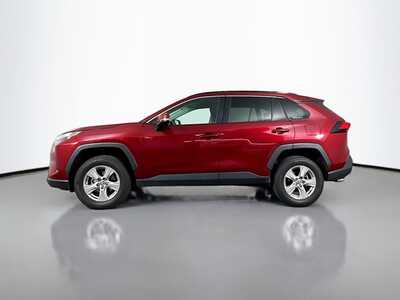 2022 Toyota RAV4, $25977. Photo 4