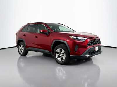 2022 Toyota RAV4, $25977. Photo 1