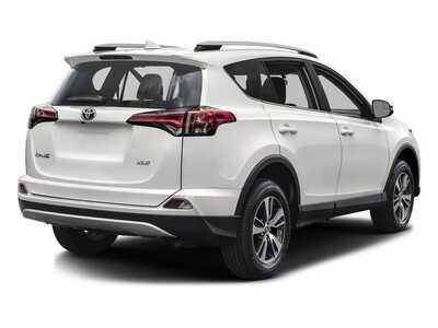 2018 Toyota RAV4, $20977. Photo 2