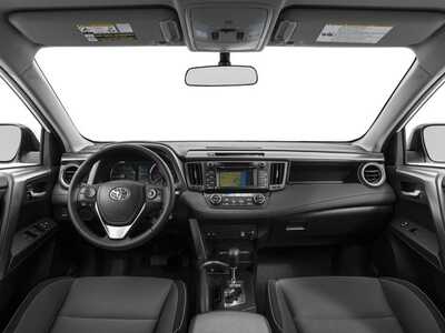 2018 Toyota RAV4, $20977. Photo 8