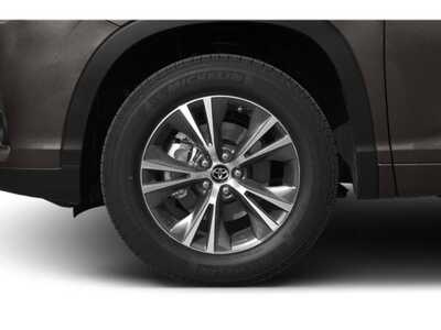 2019 Toyota Highlander, $21977. Photo 10