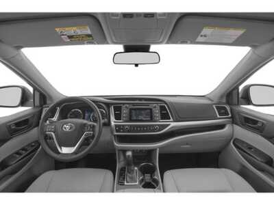 2019 Toyota Highlander, $21977. Photo 7