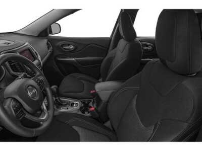 2019 Jeep Cherokee, $12344. Photo 12