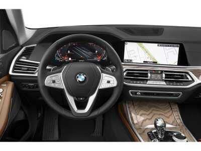 2021 BMW X7, $35960. Photo 10