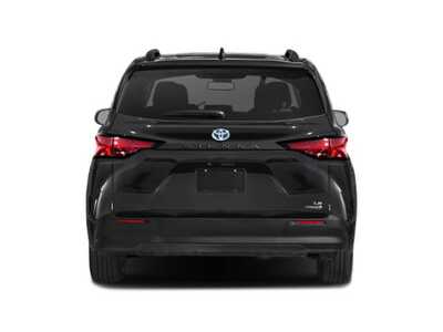 2021 Toyota Sienna, $34977. Photo 5