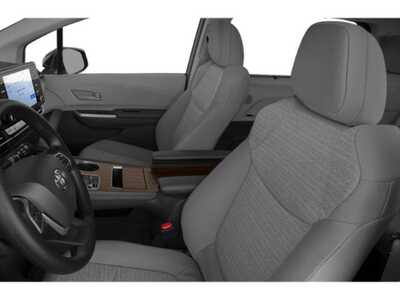 2021 Toyota Sienna, $34977. Photo 9