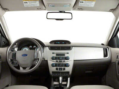 2010 Ford Focus, $0. Photo 7