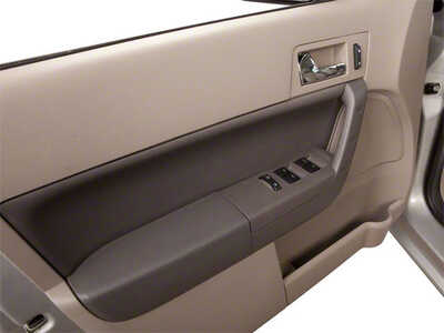 2010 Ford Focus, $0. Photo 9