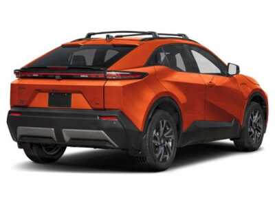 2026 Toyota C-HR, $44423. Photo 5