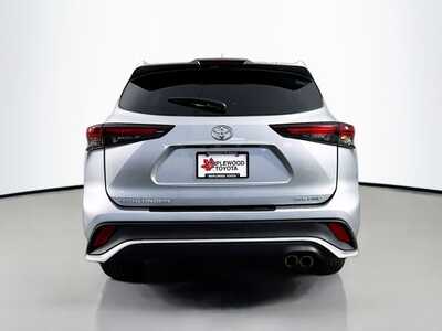 2025 Toyota Highlander, $45832. Photo 6