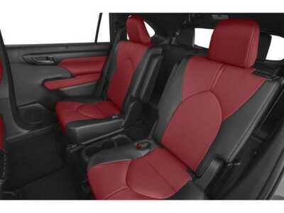 2025 Toyota Highlander, $45977. Photo 12