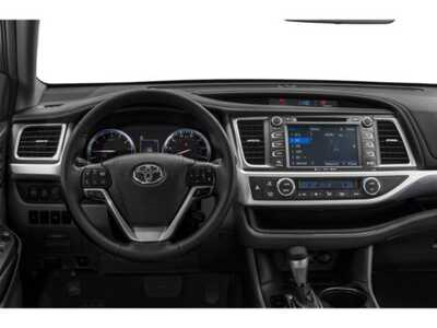 2019 Toyota Highlander, $0. Photo 7