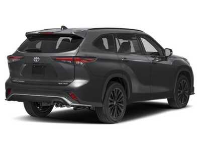 2025 Toyota Highlander, $47977. Photo 2