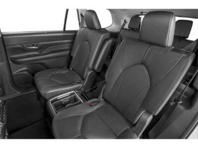 2025 Toyota Grand Highlander, $0. Photo 12