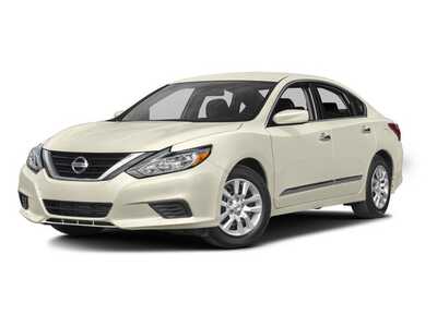 2016 Nissan Altima, $0. Photo 4
