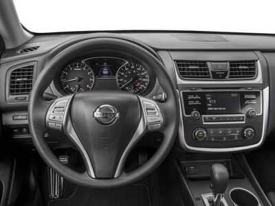 2016 Nissan Altima, $0. Photo 9
