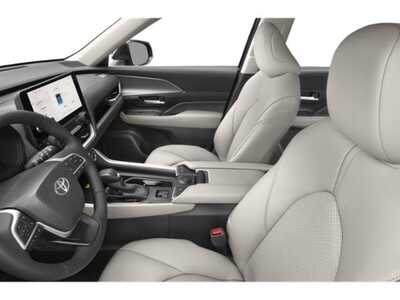 2026 Toyota Grand Highlander, $51428. Photo 11