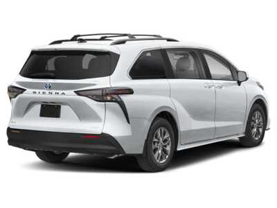 2026 Toyota Sienna, $50984. Photo 5