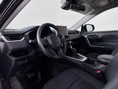 2025 Toyota RAV4, $33477. Photo 9