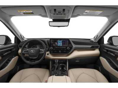 2020 Toyota Highlander, $31784. Photo 8