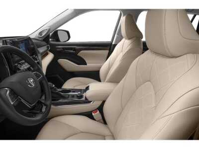 2020 Toyota Highlander, $31784. Photo 9